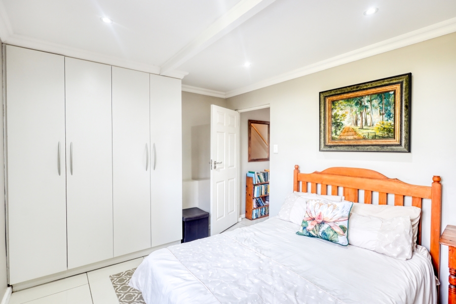 5 Bedroom Property for Sale in Nahoon Eastern Cape